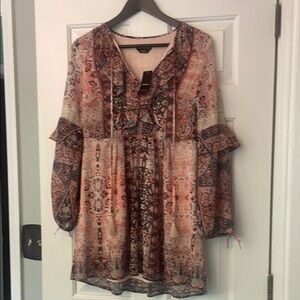 Bebe Brown Graphic Flutter Sleeve Dress